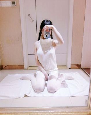 男子被扇耳光后连续打女子头